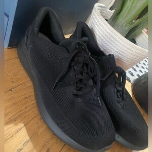 Kizik‎ Men's Black Sneakers